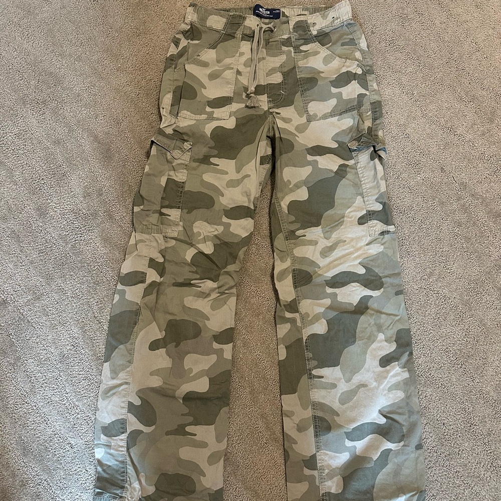 Hollister Camo Cargos